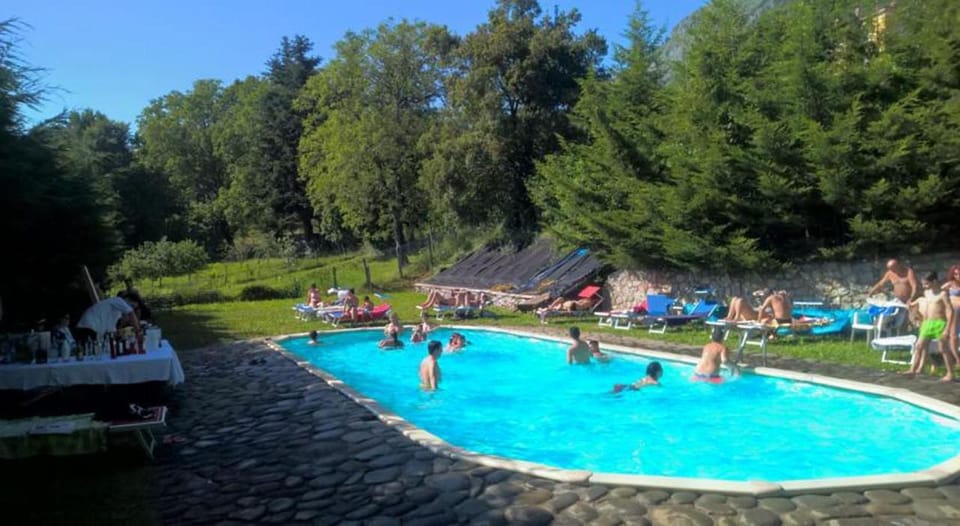 Swimming pool, Swimming pool