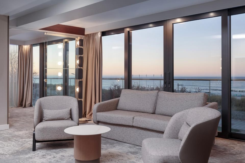 Living room, Sea view