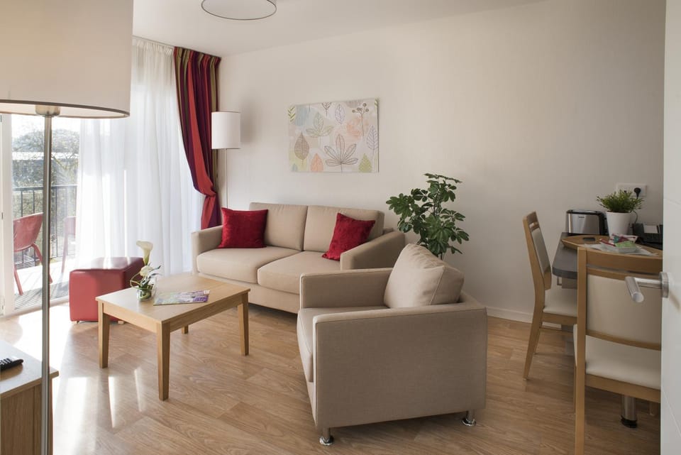 Balcony/Terrace, Living room