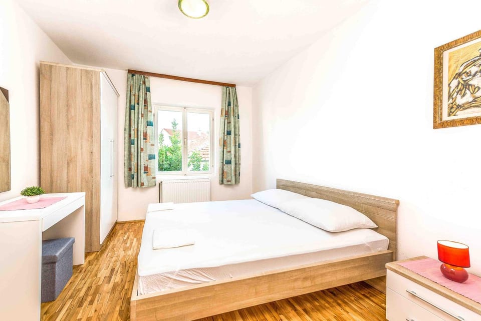 Bed, Bedroom, wardrobe
