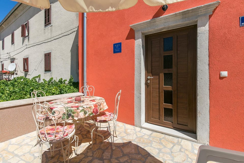 Facade/entrance, Balcony/Terrace, Garden view, Mountain view, Sea view, Certificate/Award