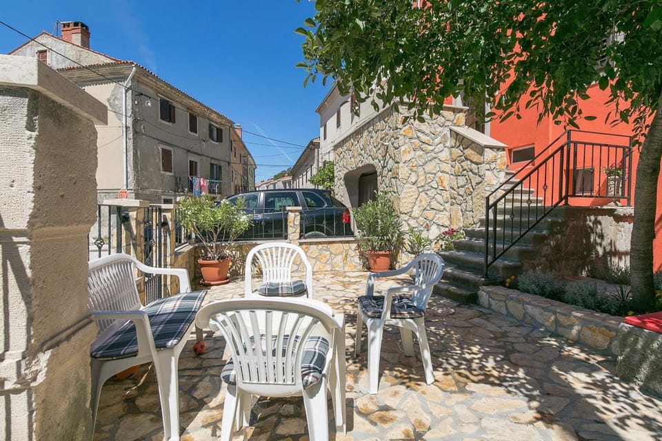 BBQ facilities, Garden, Balcony/Terrace