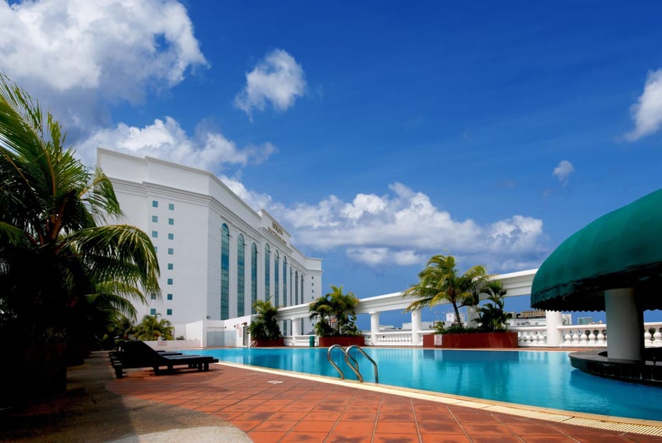 Day, Swimming pool, Swimming pool