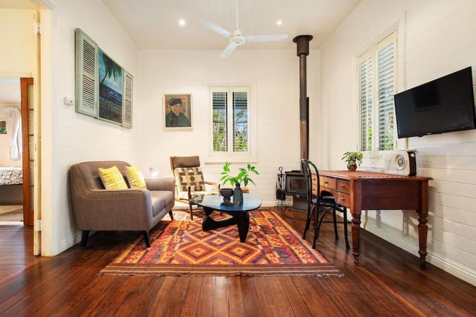 Coco's Cottage in the Byron Bay Hinterland House in Coorabell