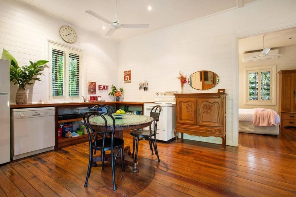 Coco's Cottage in the Byron Bay Hinterland House in Coorabell