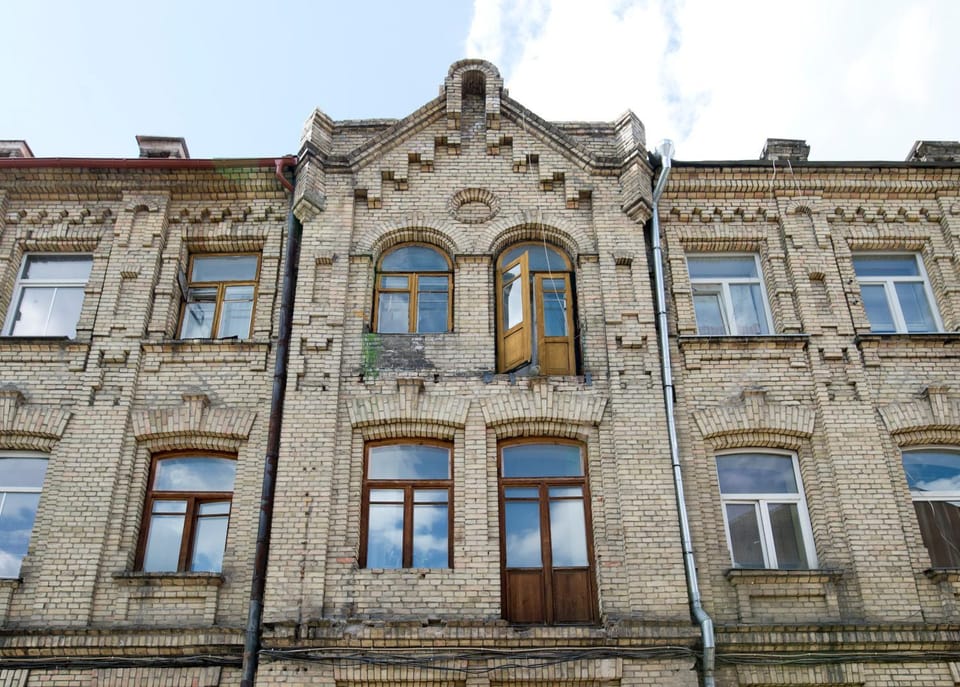 Facade/entrance