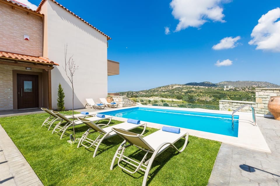 Garden, Mountain view, Swimming pool, Swimming pool