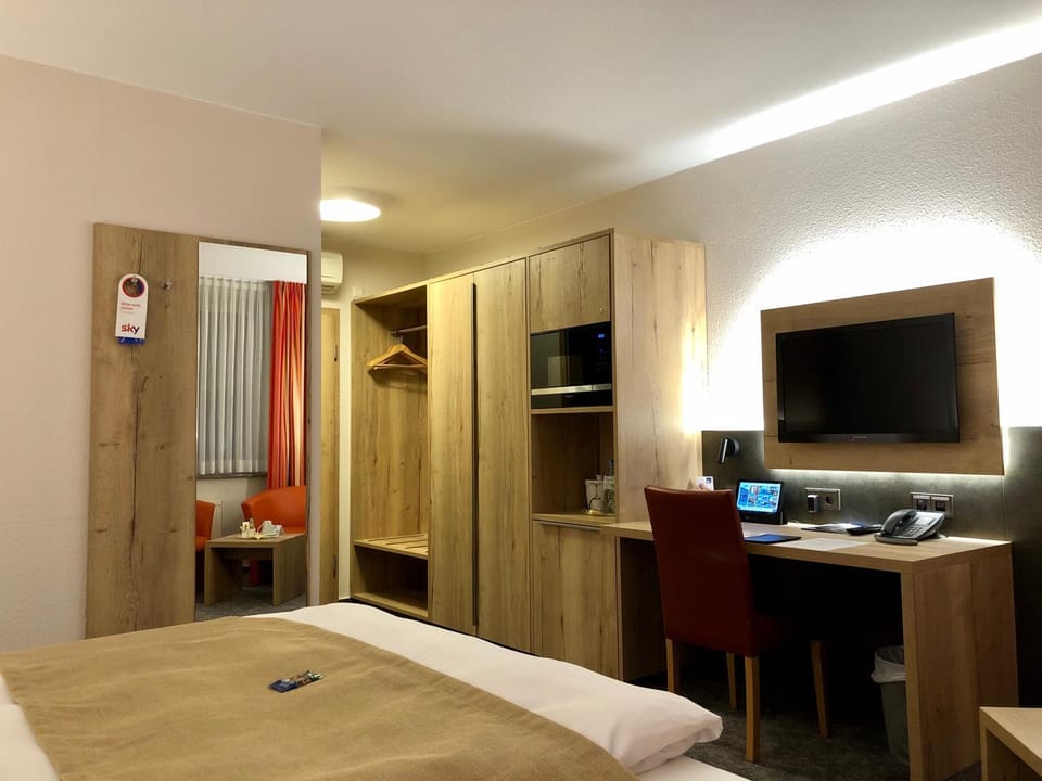 TV and multimedia, Photo of the whole room