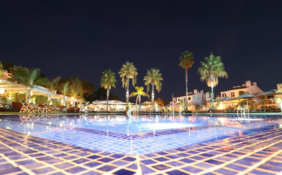 Lounge or bar, Swimming pool