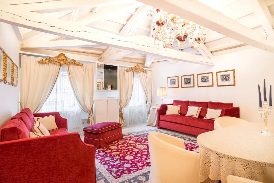 Living room, Seating area