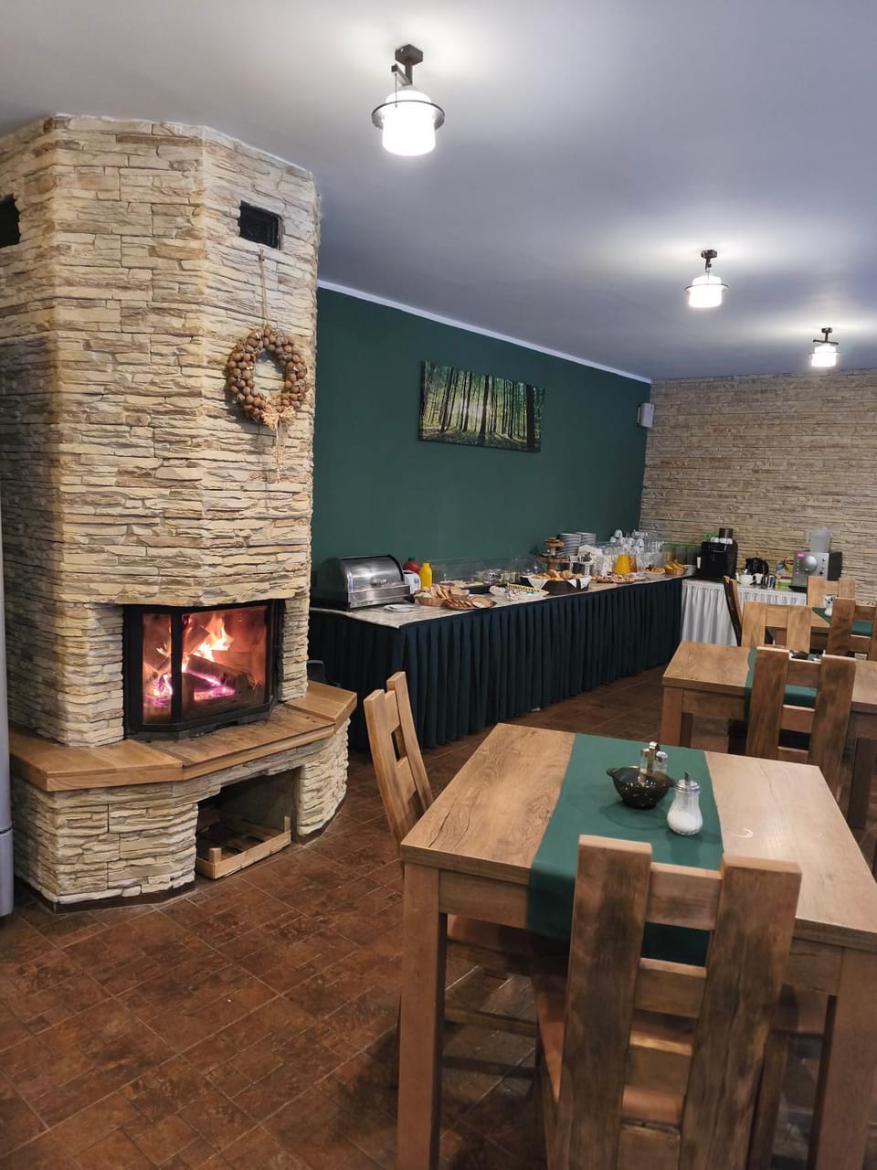 Restaurant/places to eat
