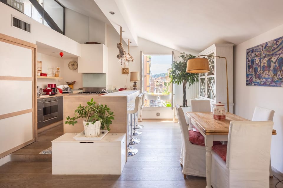 Kitchen or kitchenette, Living room, Seating area, Dining area, oven, stove