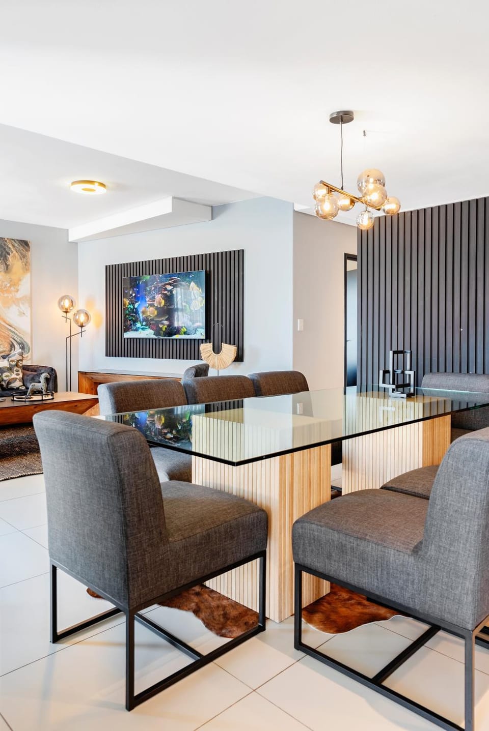 TV and multimedia, Dining area