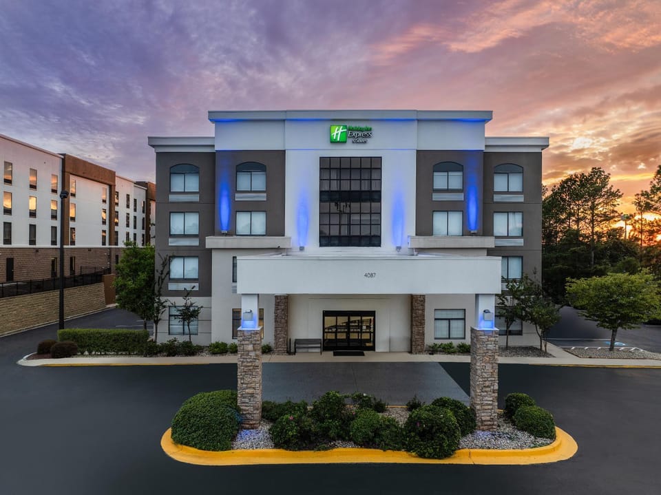Property building, Property logo or sign, Sunset, Parking