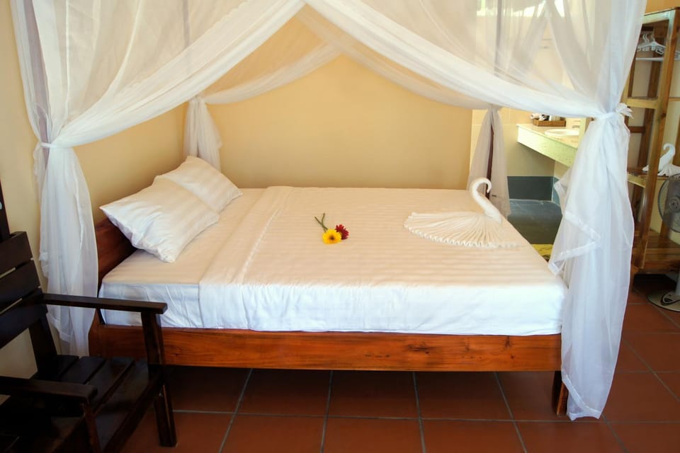 Bedroom, bunk bed