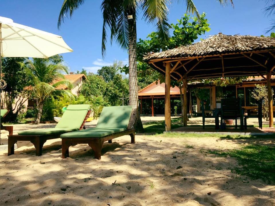 Gold Sand Beach Bungalow Hotel in Phu Quoc