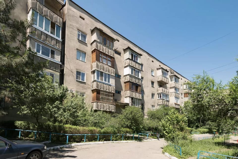 Guest House on Kaldaiakova 38 Bed and Breakfast in Almaty