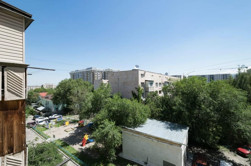 Guest House on Kaldaiakova 38 Bed and Breakfast in Almaty