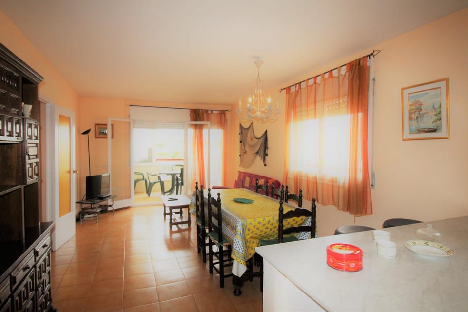 Global Immo 3286 Port Nou II Apartment in Roses