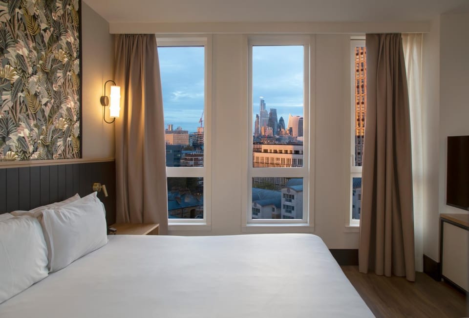 Bed, Bedroom, City view