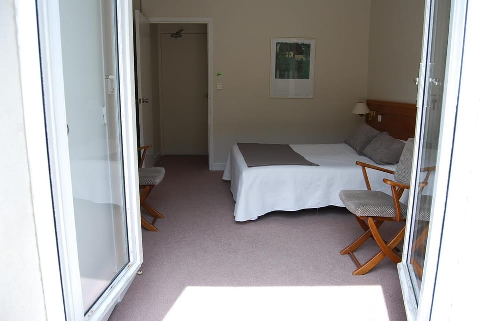 Photo of the whole room, Photo of the whole room