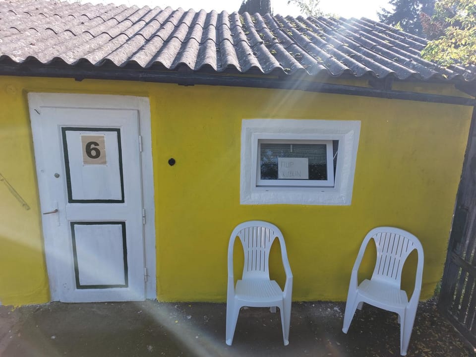 Property building, Day