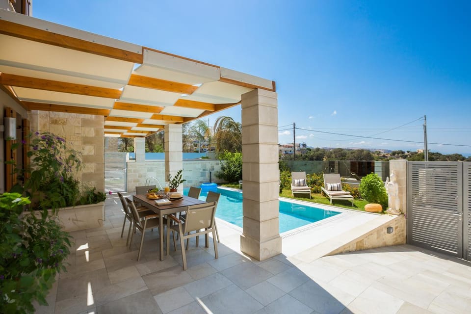 Garden, Swimming pool, Swimming pool