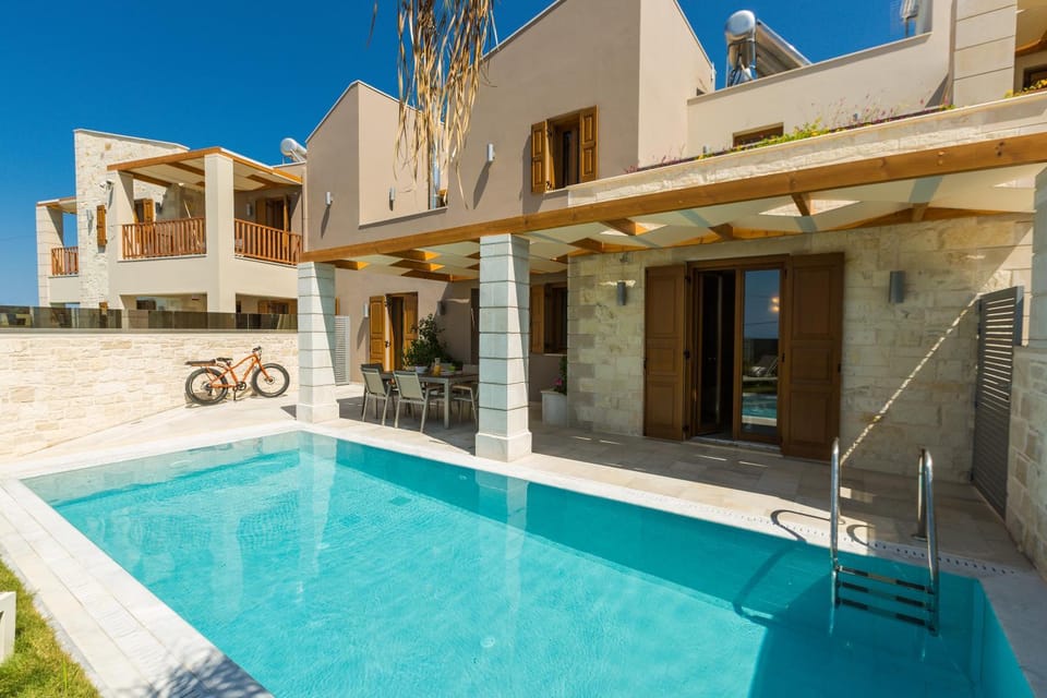 Garden, Swimming pool, Swimming pool