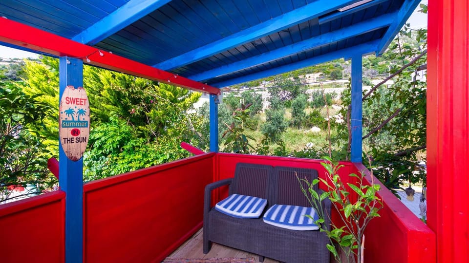 Spring, Balcony/Terrace, Garden view