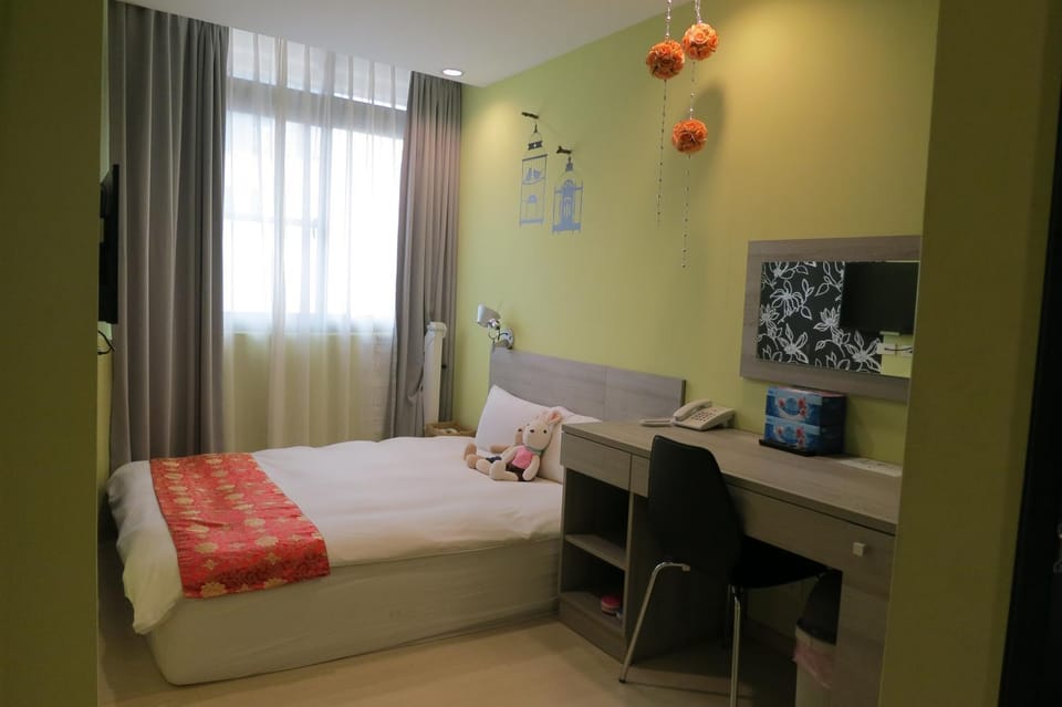 Day, Photo of the whole room