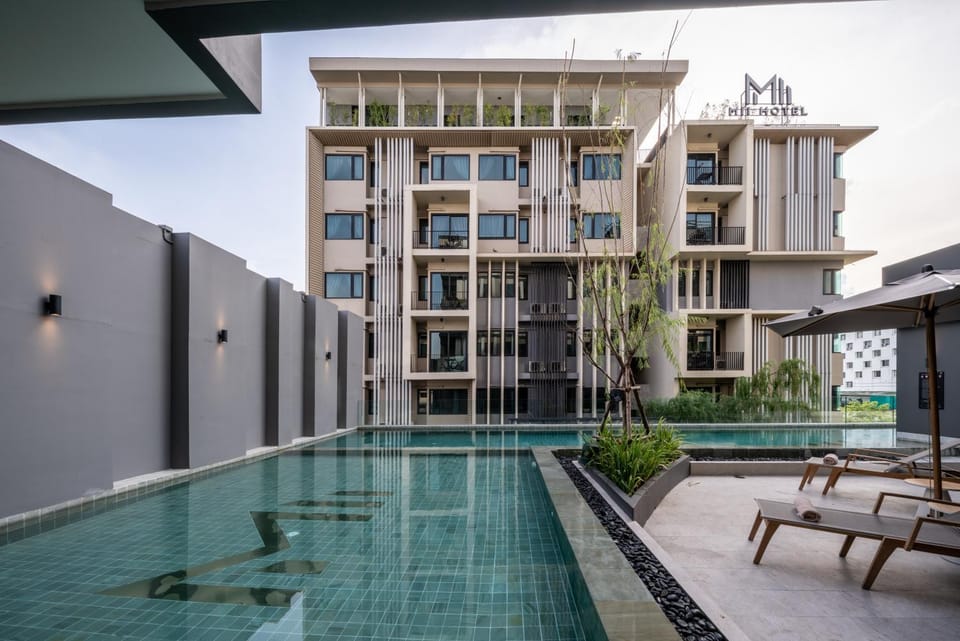 Property building, Swimming pool