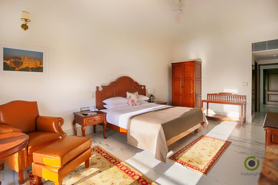 Coffee/tea facilities, View (from property/room), Photo of the whole room