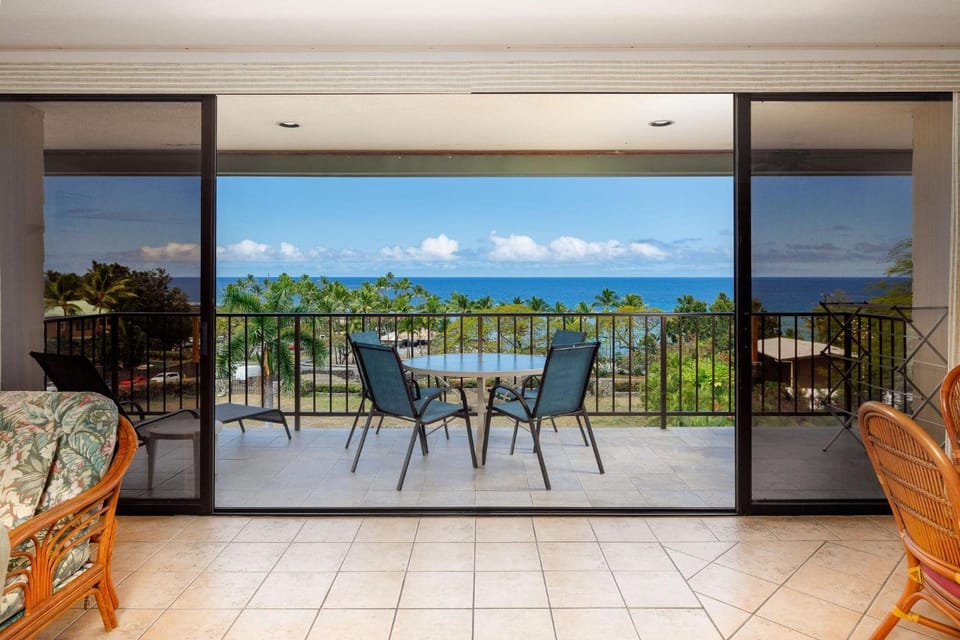 Kahaluu Bay Villas 304 House in Big Island