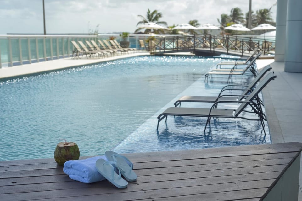 Swimming pool, Swimming pool