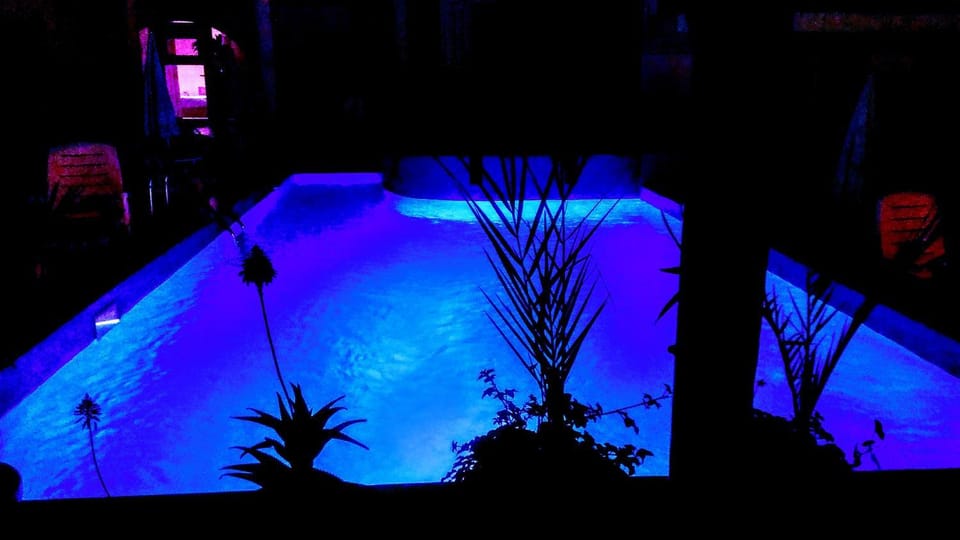 Swimming pool, Swimming pool