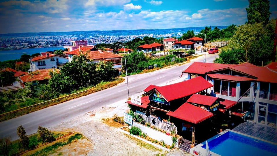 City view, Garden view, Pool view, Sea view