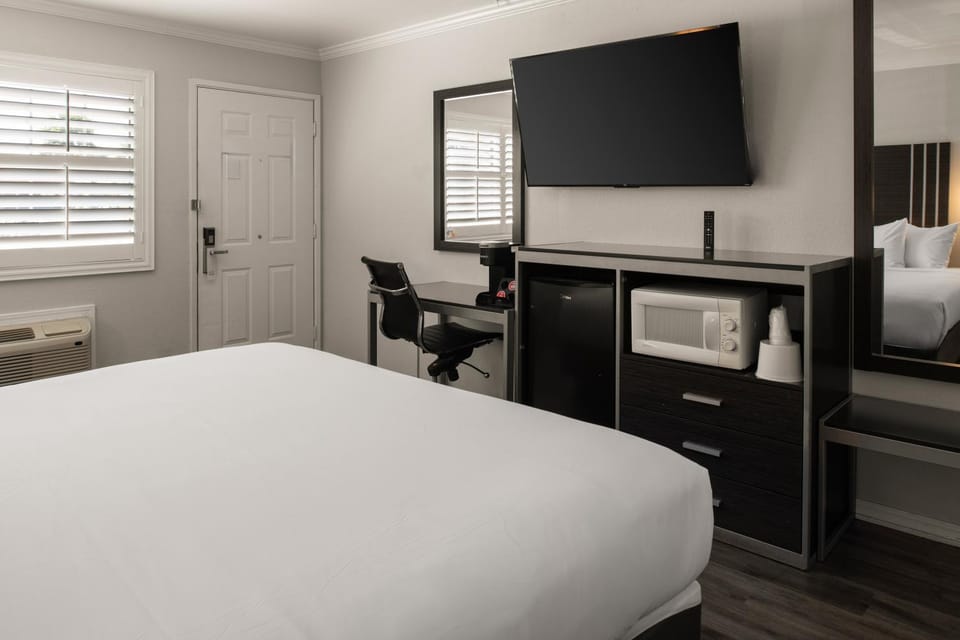 TV and multimedia, Bedroom