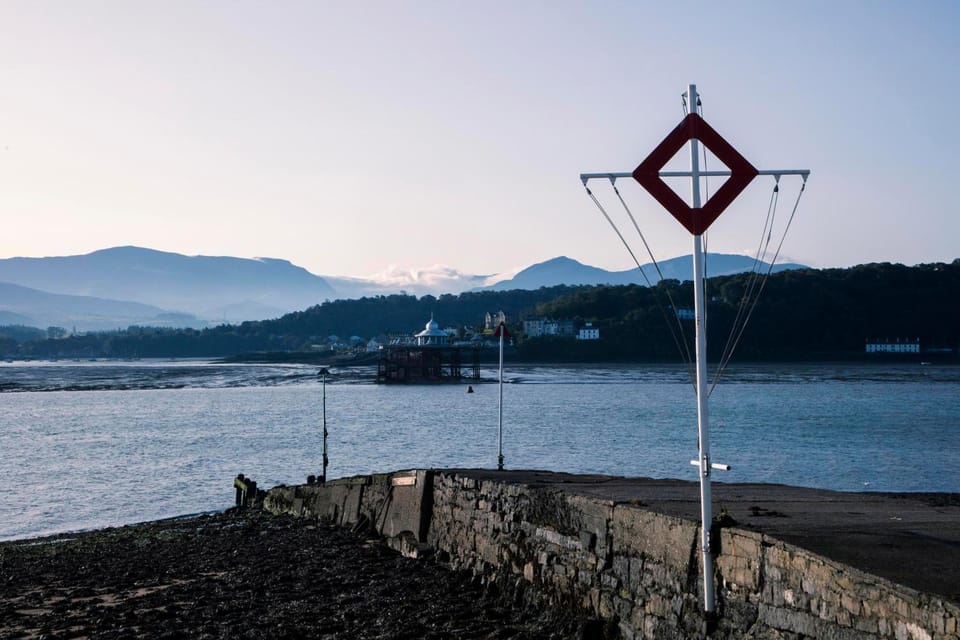 Mountain view, Sea view