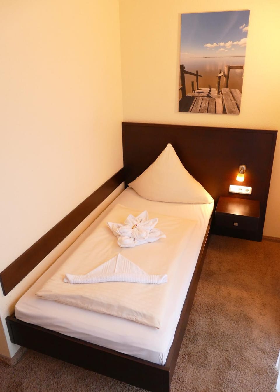 Bed, Photo of the whole room