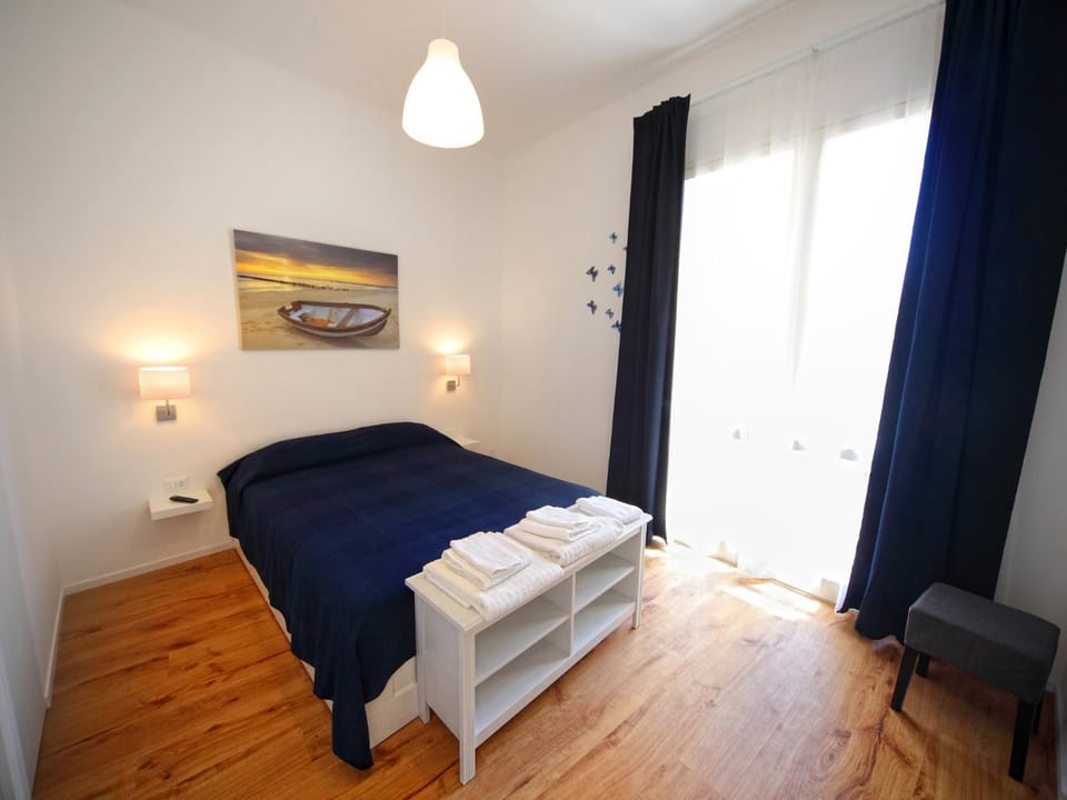 Day, Photo of the whole room
