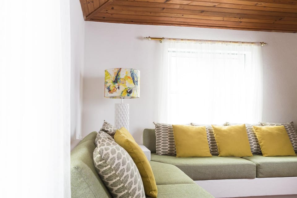 Other, Decorative detail, Seating area, Dining area