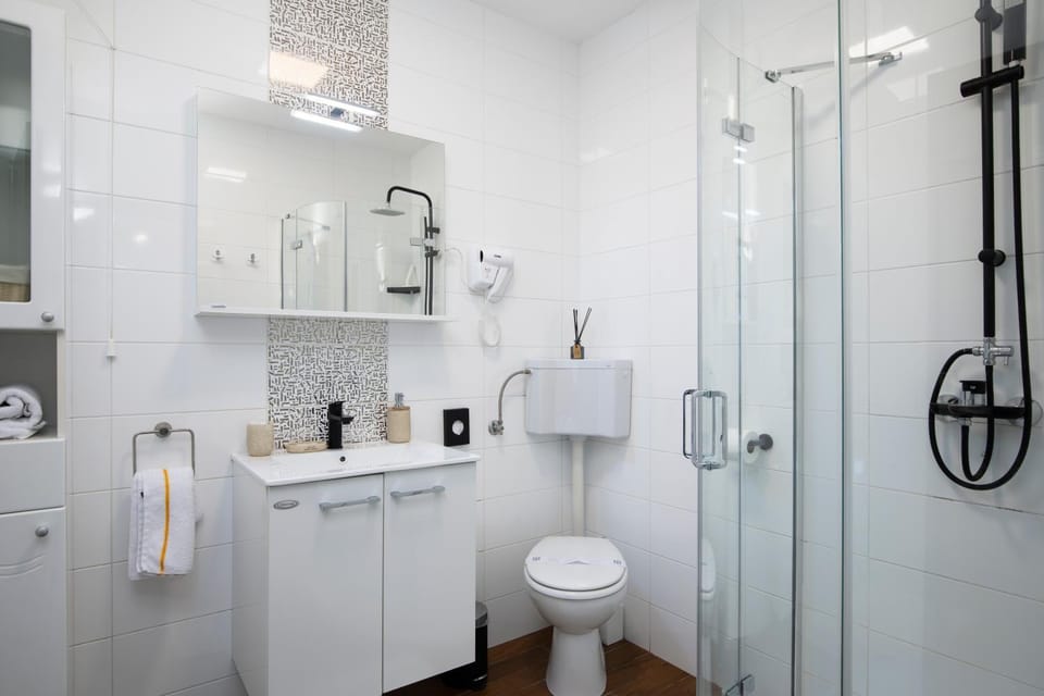 Shower, Bathroom
