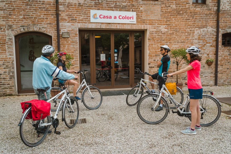 Facade/entrance, Spring, Day, Cycling, Autumn