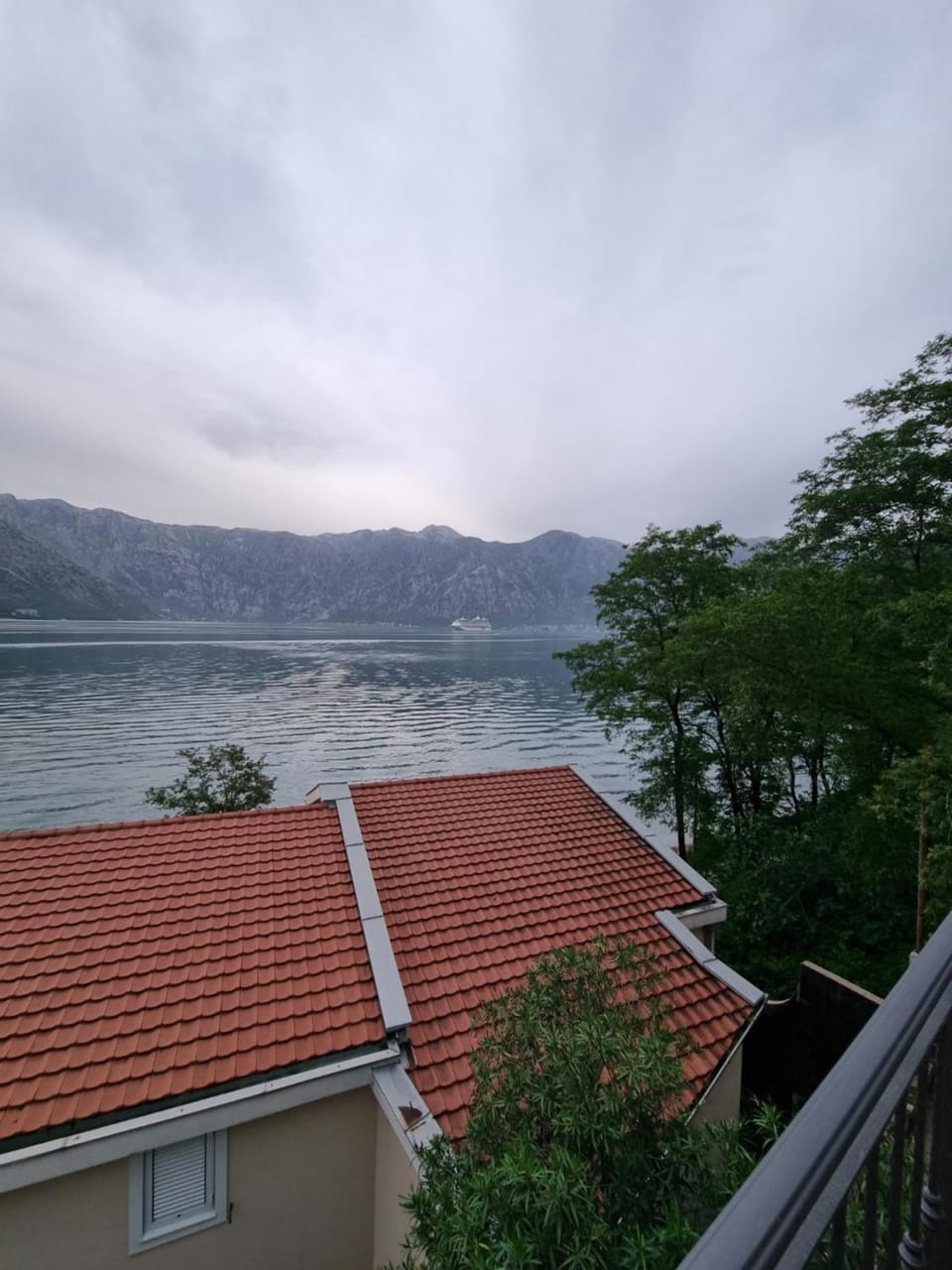 Holiday Home Cattaro Bed and Breakfast in Kotor Municipality