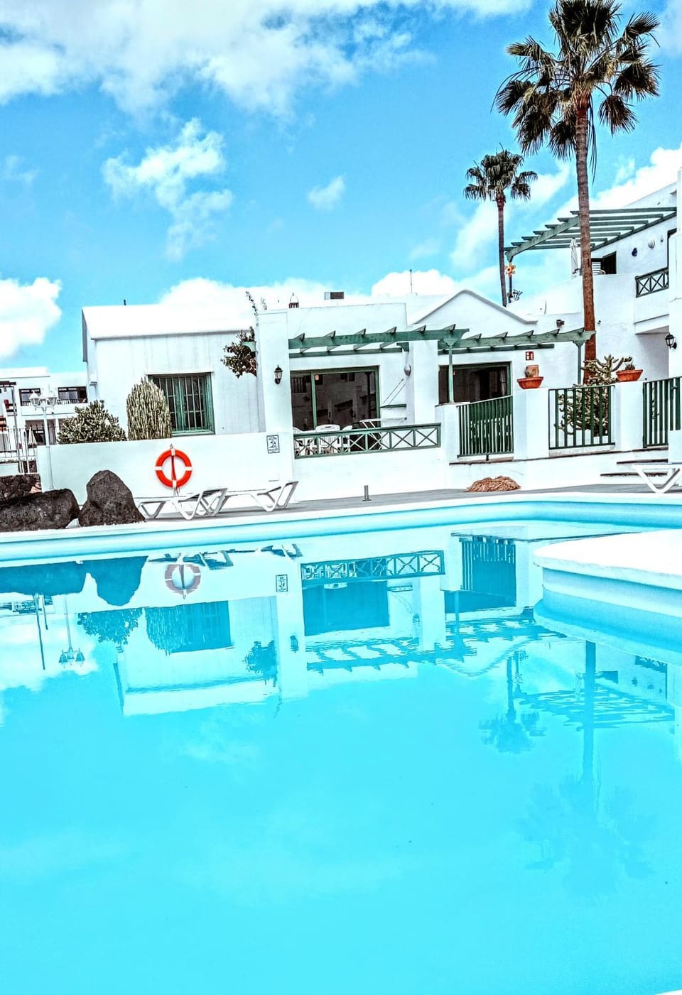 Day, Pool view, Swimming pool, sunbed