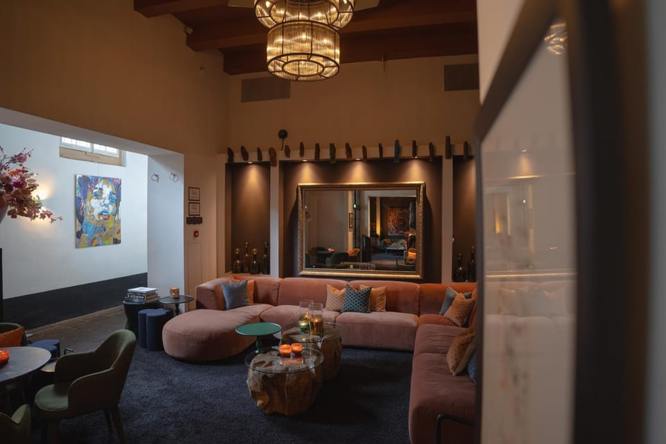 Property building, Lobby or reception, Seating area