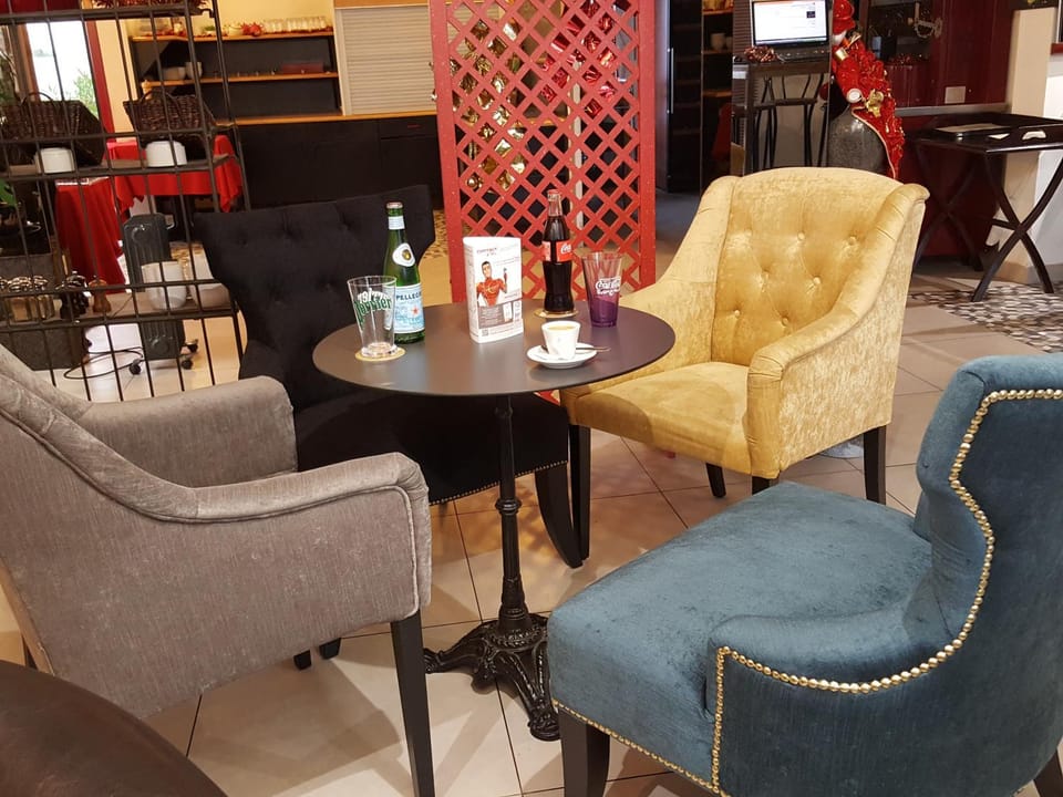 Lounge or bar