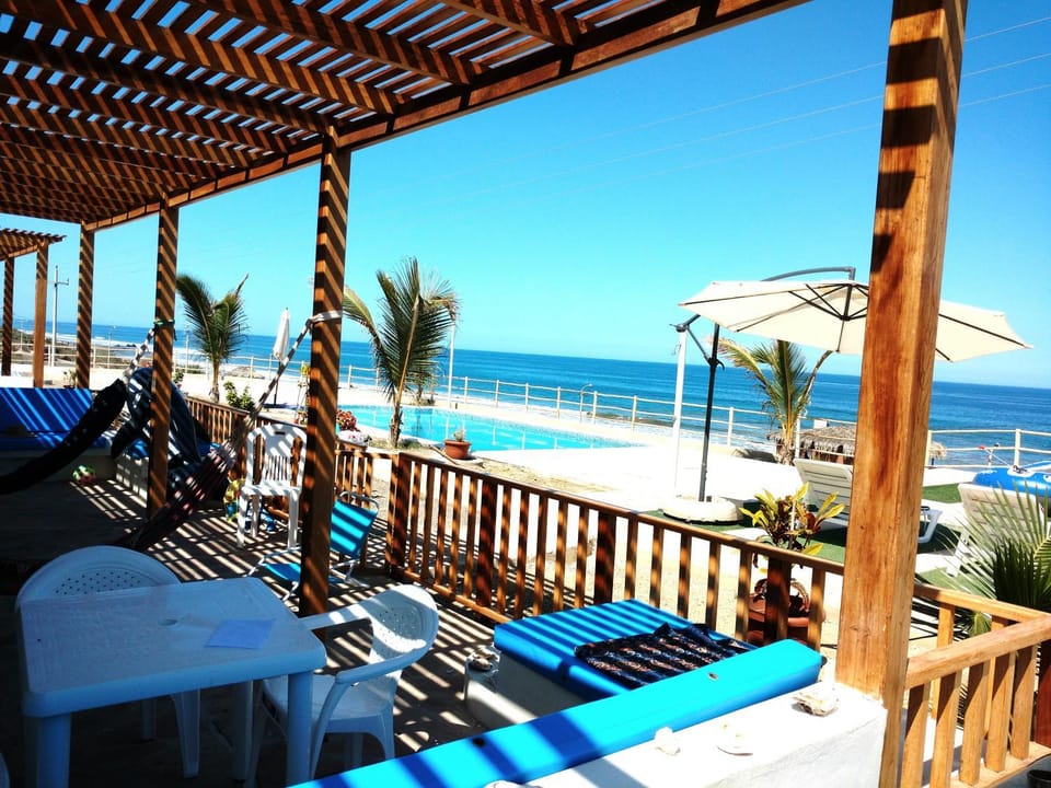 Balcony/Terrace, Beach, Swimming pool