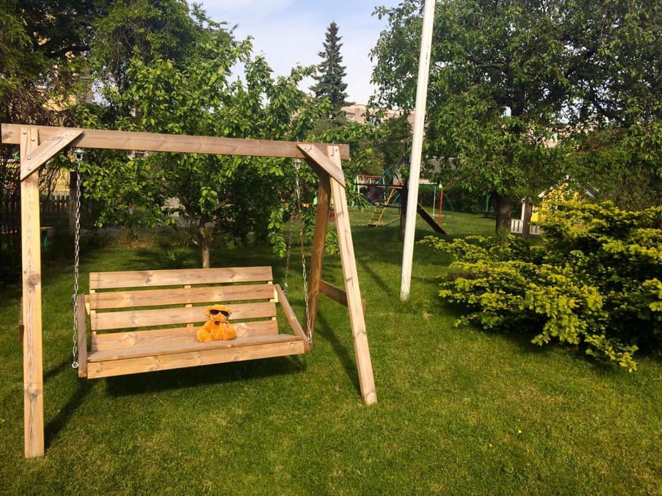 Patio, Entertainment