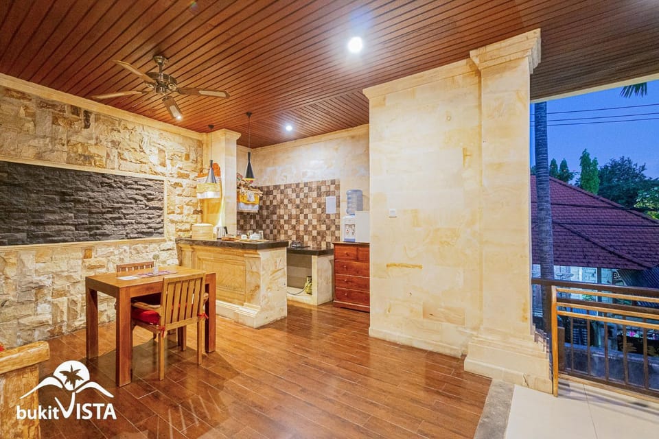Kitchen or kitchenette, kitchen